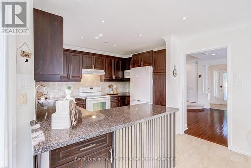 1179 Treetop Terrace, Oakville, ON - Indoor Photo Showing Kitchen