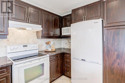1179 Treetop Terrace, Oakville, ON - Indoor Photo Showing Kitchen