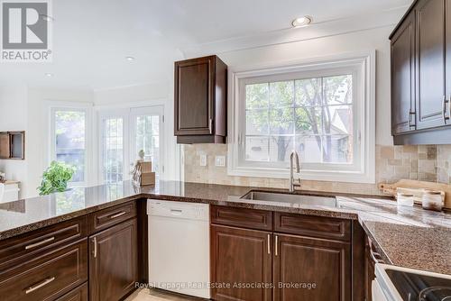 1179 Treetop Terrace, Oakville, ON - Indoor Photo Showing Kitchen