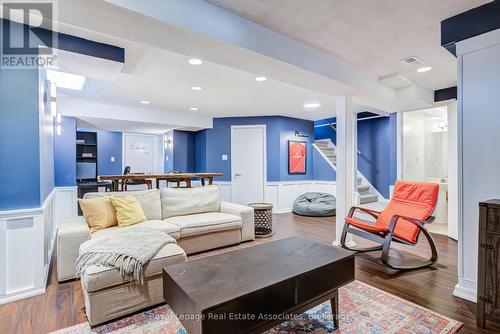 1179 Treetop Terrace, Oakville, ON - Indoor Photo Showing Living Room