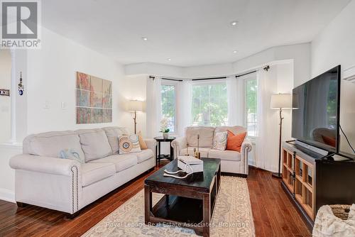 1179 Treetop Terrace, Oakville, ON - Indoor Photo Showing Living Room