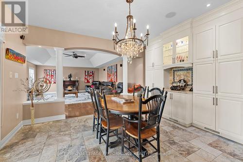 1453 Notre Dame Street, Russell, ON - Indoor Photo Showing Dining Room