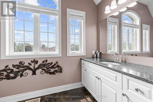 1453 Notre Dame Street, Russell, ON - Indoor Photo Showing Bathroom