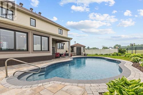 1453 Notre Dame Street, Russell, ON - Outdoor With In Ground Pool