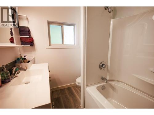 4523 Graham Avenue, Terrace, BC - Indoor Photo Showing Bathroom
