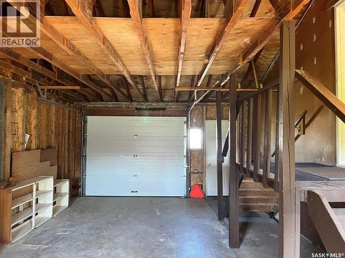 42 6Th Street Ne, Wadena, SK - Indoor Photo Showing Garage