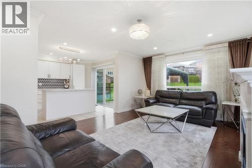 177 Watson Road N, Guelph, ON - Indoor Photo Showing Living Room