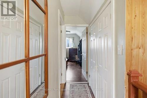 1 Butler Street, Whitestone (Dunchurch), ON - Indoor Photo Showing Other Room