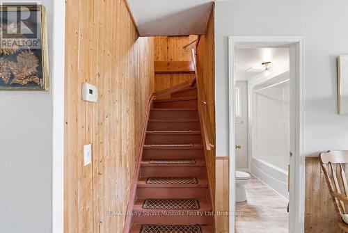 1 Butler Street, Whitestone (Dunchurch), ON - Indoor Photo Showing Other Room