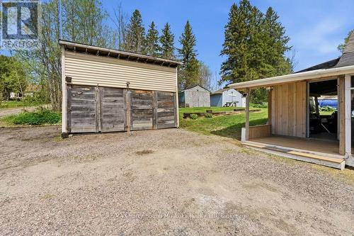 Garage and 2 sheds - 1 Butler Street, Whitestone (Dunchurch), ON - Outdoor