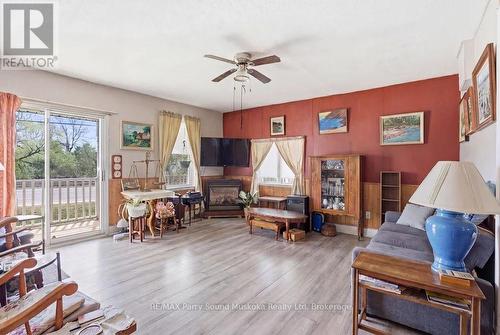Actual - 1 Butler Street, Whitestone (Dunchurch), ON - Indoor Photo Showing Living Room