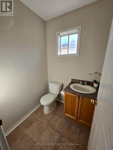 29 Nicholson Drive, Barrie, ON - Indoor Photo Showing Bathroom