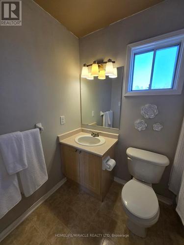 29 Nicholson Drive, Barrie, ON - Indoor Photo Showing Bathroom