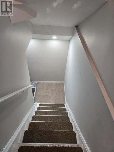 29 Nicholson Drive, Barrie, ON - Indoor Photo Showing Other Room