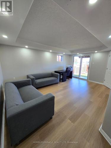 29 Nicholson Drive, Barrie, ON - Indoor