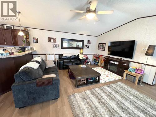 5506 Pine Crescent, Fort Nelson, BC - Indoor Photo Showing Living Room