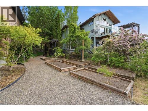 garden beds - 448 Viewcrest Road, Kelowna, BC - Outdoor