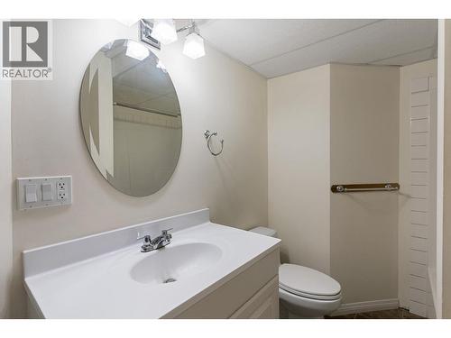 2211 Shannon Woods Place, West Kelowna, BC - Indoor Photo Showing Bathroom