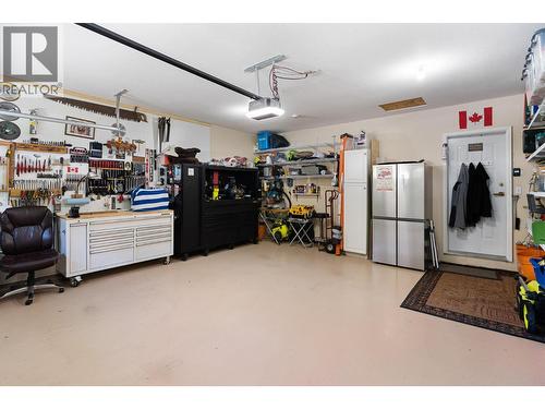 2211 Shannon Woods Place, West Kelowna, BC - Indoor Photo Showing Garage
