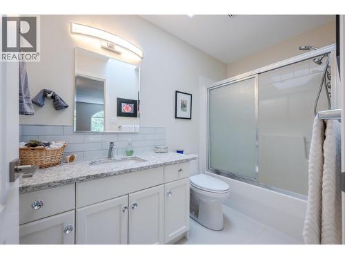 2900 River Road, Keremeos, BC - Indoor Photo Showing Bathroom