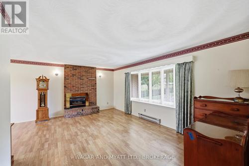 87 River Road, Greater Napanee (Greater Napanee), ON - Indoor Photo Showing Living Room With Fireplace