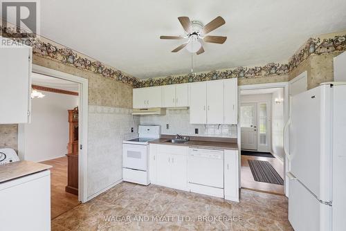 87 River Road, Greater Napanee (Greater Napanee), ON - Indoor Photo Showing Kitchen