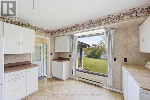 87 River Road, Greater Napanee (Greater Napanee), ON - Indoor Photo Showing Kitchen