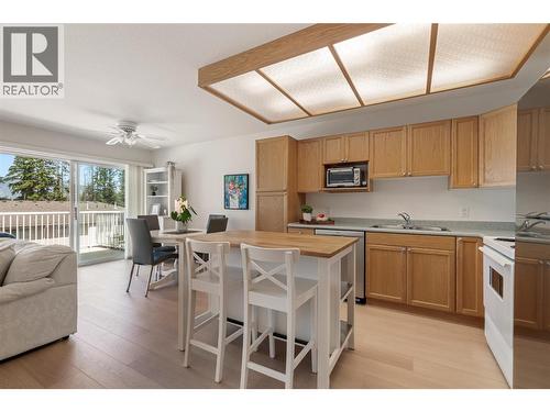 71 25 Street Se Unit# 3, Salmon Arm, BC - Indoor Photo Showing Other Room