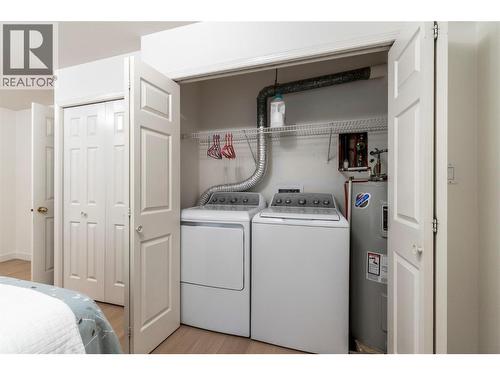 71 25 Street Se Unit# 3, Salmon Arm, BC - Indoor Photo Showing Laundry Room