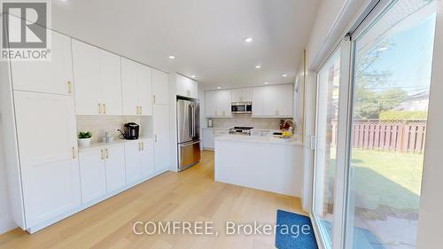 1357 Emerald Gate Avenue, Ottawa, ON - Indoor Photo Showing Kitchen
