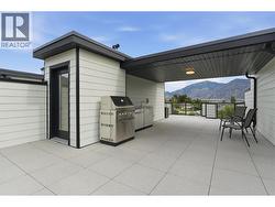 Massive rooftop deck - 