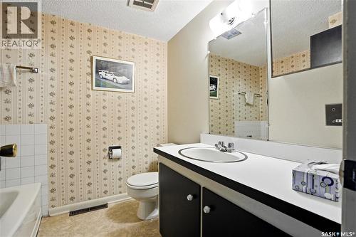 1901 William Avenue, Saskatoon, SK - Indoor Photo Showing Bathroom