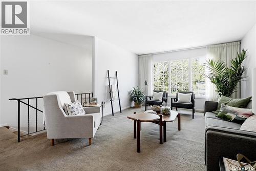 1901 William Avenue, Saskatoon, SK - Indoor Photo Showing Living Room