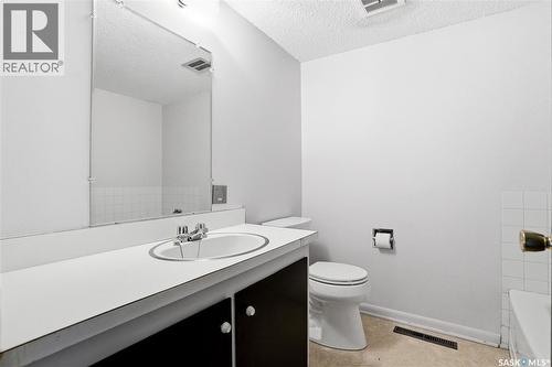 1901 William Avenue, Saskatoon, SK - Indoor Photo Showing Bathroom