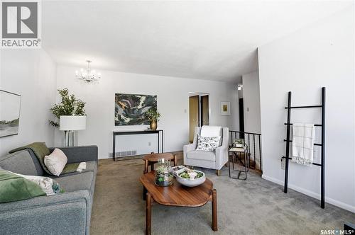 1901 William Avenue, Saskatoon, SK - Indoor Photo Showing Living Room