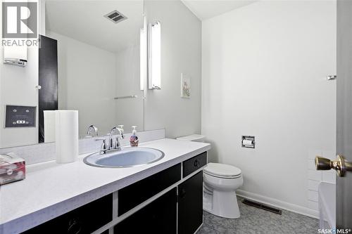 1901 William Avenue, Saskatoon, SK - Indoor Photo Showing Bathroom