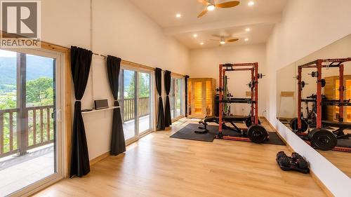 6421 Sunshine Drive, Nelson, BC - Indoor Photo Showing Gym Room