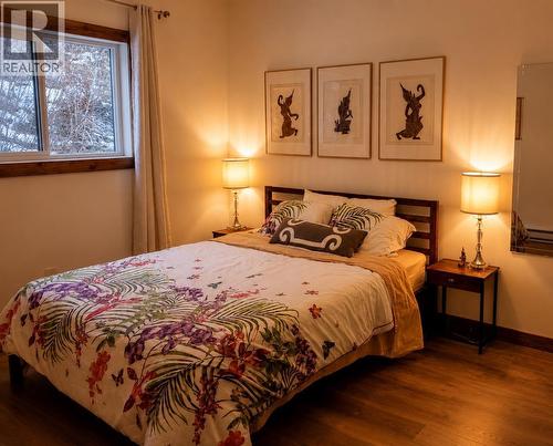 6421 Sunshine Drive, Nelson, BC - Indoor Photo Showing Bedroom
