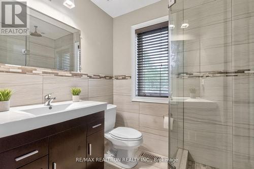 1001 Gorham Street, Newmarket, ON - Indoor Photo Showing Bathroom
