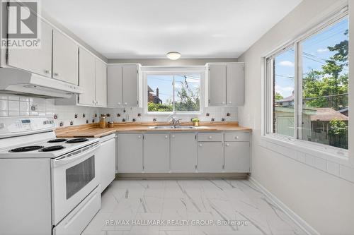 1286 Bonnie Crescent, Ottawa, ON - Indoor Photo Showing Kitchen With Double Sink