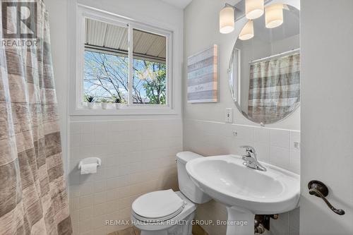 1286 Bonnie Crescent, Ottawa, ON - Indoor Photo Showing Bathroom