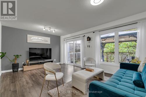 54 Rockcliffe Drive, Kitchener, ON - Indoor Photo Showing Living Room