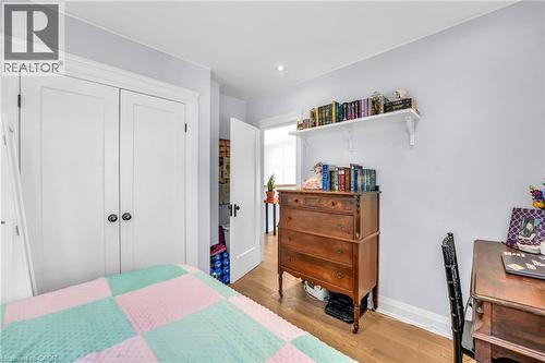 Bedroom - 25 Park Street E, Hamilton, ON - Indoor Photo Showing Bedroom