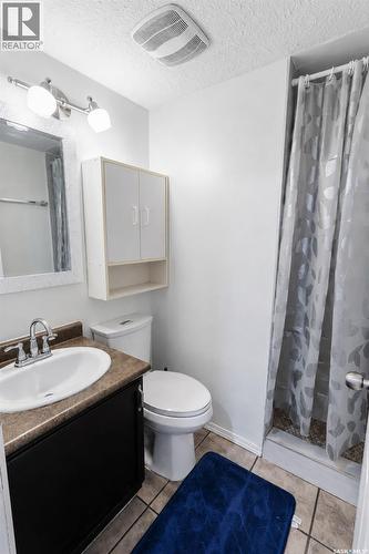 1699 Allbright Crescent, Prince Albert, SK - Indoor Photo Showing Bathroom