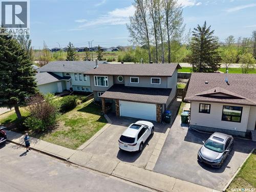 1699 Allbright Crescent, Prince Albert, SK - Outdoor