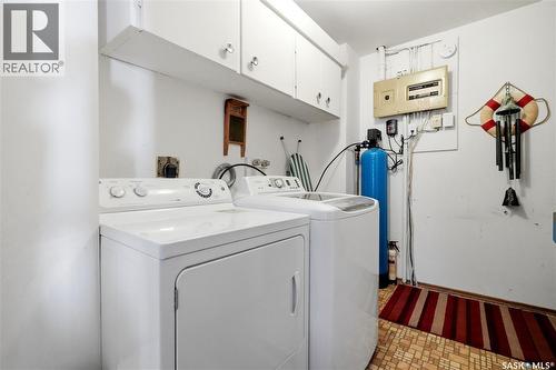 179 B-Say-Tah Road, B-Say-Tah, SK - Indoor Photo Showing Laundry Room