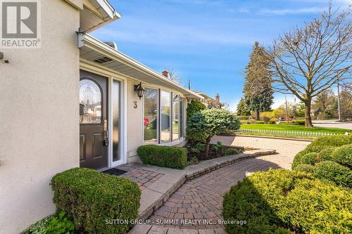 3 Donata Drive, Mississauga, ON - Outdoor