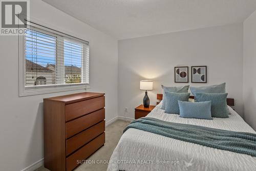 27 Nairn Street, Ottawa, ON - Indoor Photo Showing Bedroom