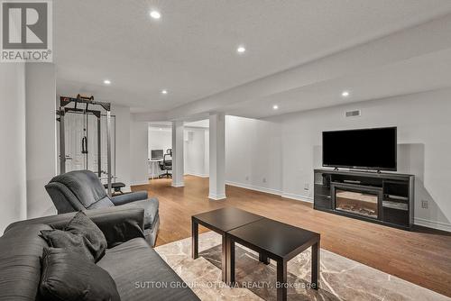 27 Nairn Street, Ottawa, ON - Indoor Photo Showing Living Room