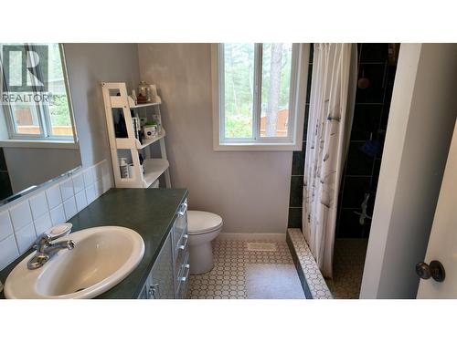 4838 Kitwanga Drive, 108 Mile Ranch, BC - Indoor Photo Showing Bathroom